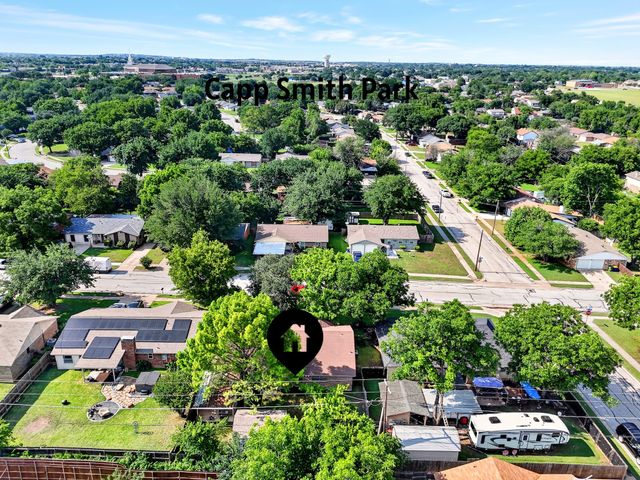 6905 Yorkston Street, Watauga, TX 76148
