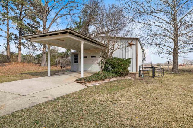 3282 Callahan Rd, Longview, TX 75602