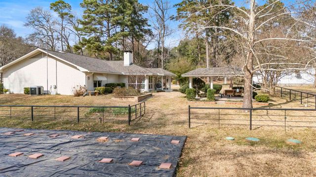3282 Callahan Rd, Longview, TX 75602
