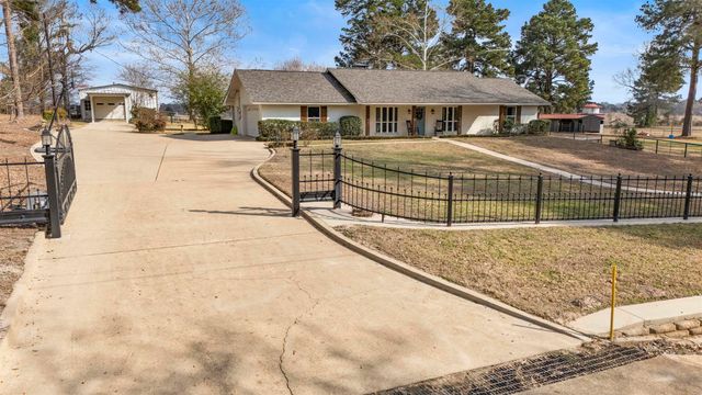 3282 Callahan Rd, Longview, TX 75602
