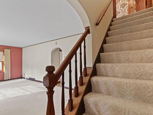 8524 W Beloit ROAD, West Allis, WI 53227