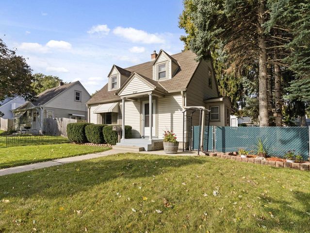 8524 W Beloit ROAD, West Allis, WI 53227