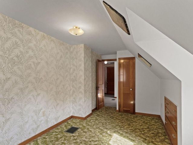 8524 W Beloit ROAD, West Allis, WI 53227