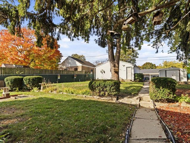 8524 W Beloit ROAD, West Allis, WI 53227