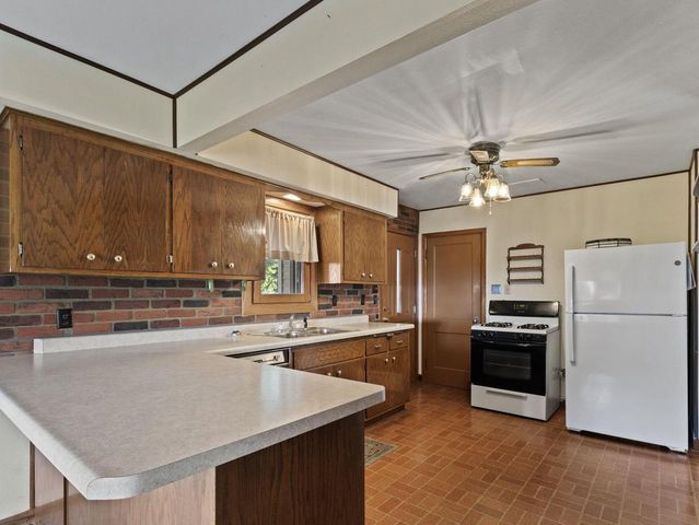 8524 W Beloit ROAD, West Allis, WI 53227