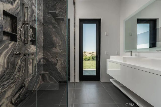 888 Camino Vina, Paso Robles, CA 93446