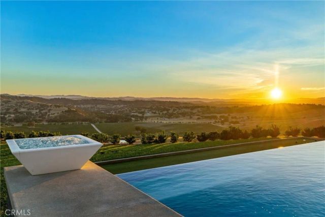 888 Camino Vina, Paso Robles, CA 93446