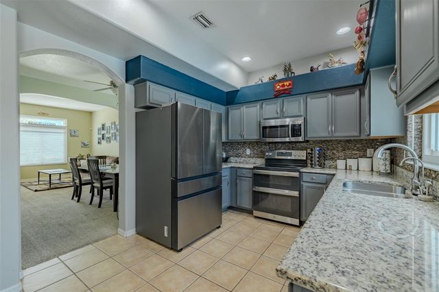 11022 SAILBROOKE DR, Riverview, FL 33579