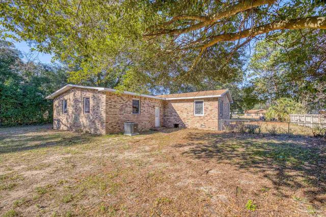 3577 Geeker St, Pensacola, FL 32514