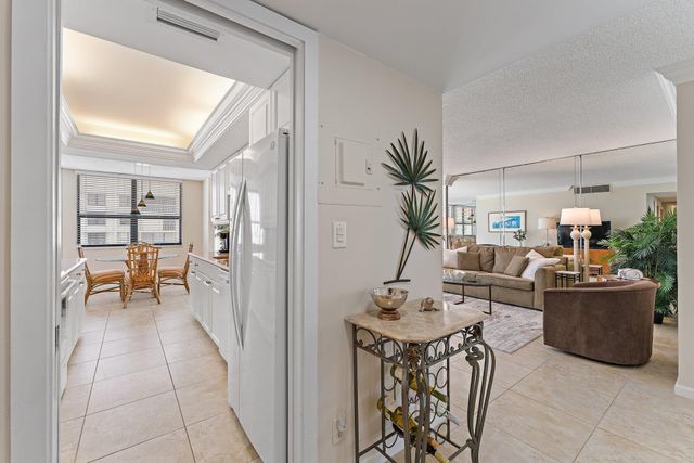 5480 N Ocean Drive B6b, Singer Island, FL 33404