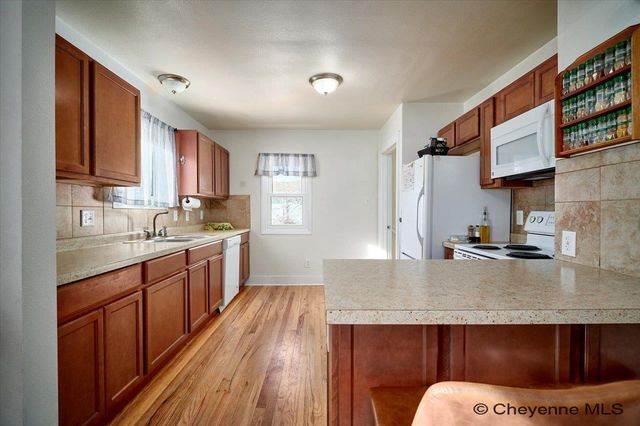 3028 SNYDER AVE, Cheyenne, WY 82001