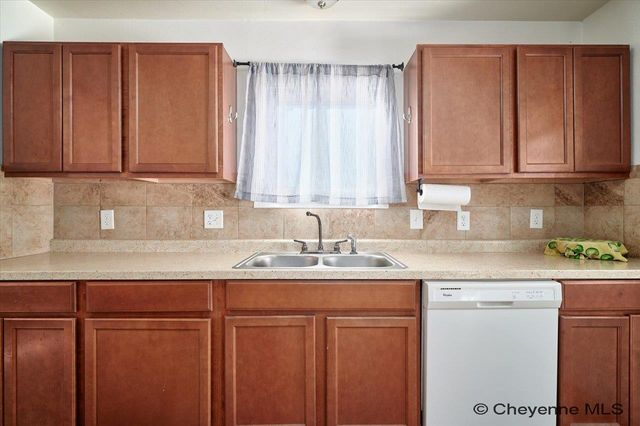 3028 SNYDER AVE, Cheyenne, WY 82001