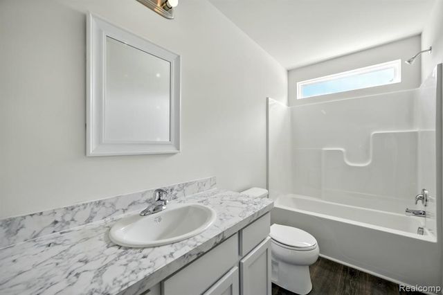 5754 Copper Tree Park, Waterford, MI 48327