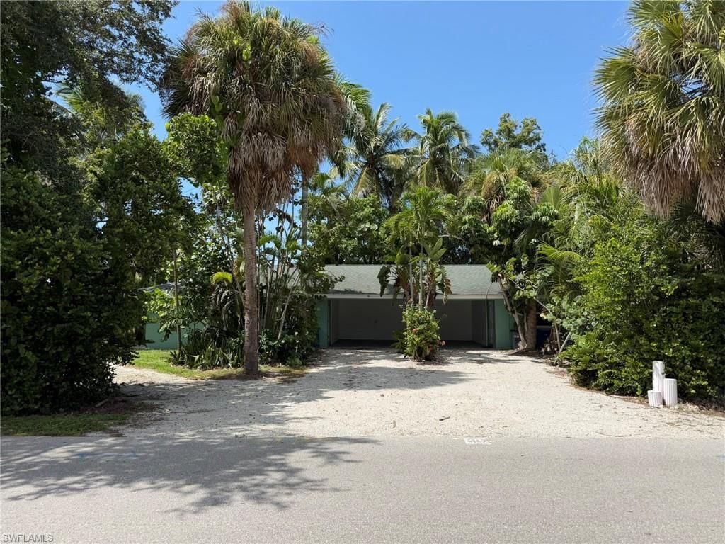 27633 -635 Imperial Shores BLVD, BONITA SPRINGS, FL 34134 — exterior