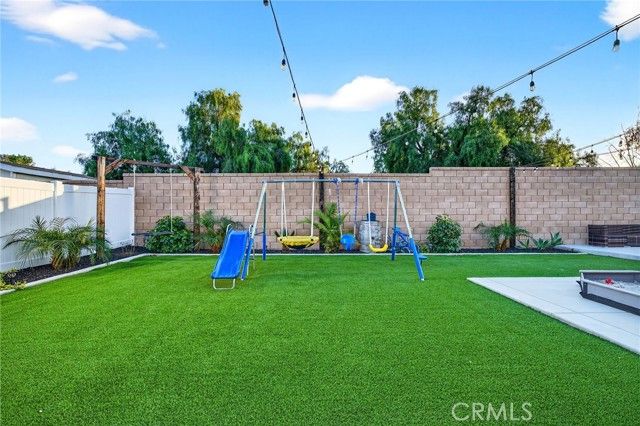 27049 Maltese, Menifee, CA 92584