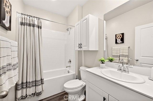 27049 Maltese, Menifee, CA 92584