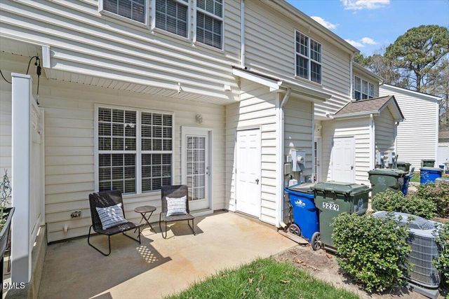 5229 Moonview Court, Raleigh, NC 27606