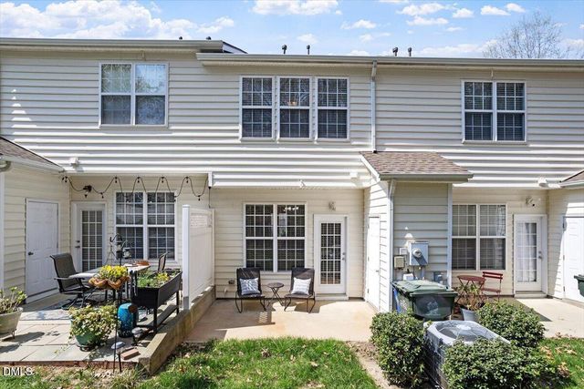 5229 Moonview Court, Raleigh, NC 27606