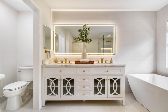 145 Coventry Place, Palm Beach Gardens, FL 33418