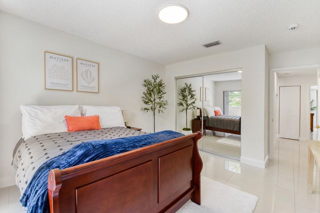 145 Coventry Place, Palm Beach Gardens, FL 33418