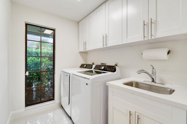 145 Coventry Place, Palm Beach Gardens, FL 33418