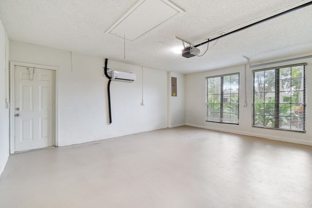 145 Coventry Place, Palm Beach Gardens, FL 33418