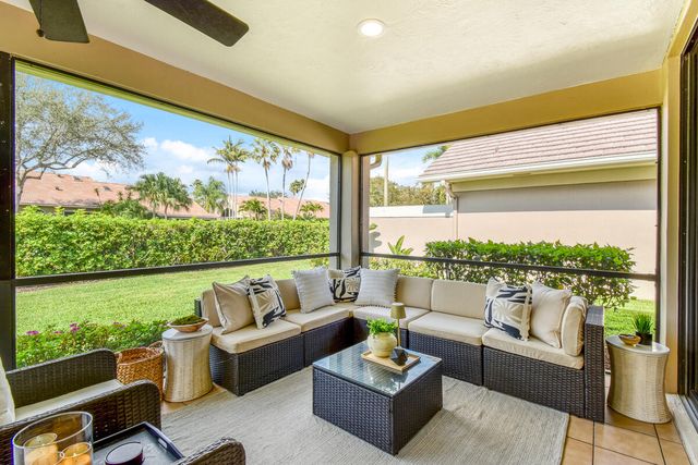 145 Coventry Place, Palm Beach Gardens, FL 33418