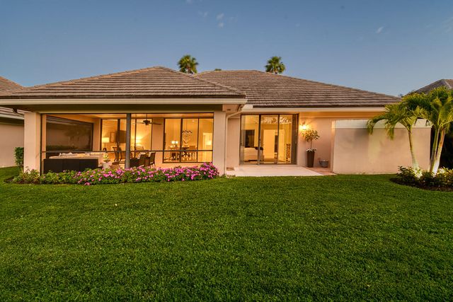 145 Coventry Place, Palm Beach Gardens, FL 33418