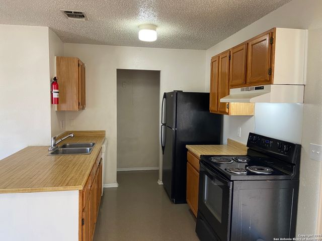 9622 Vale, San Antonio, TX 78245