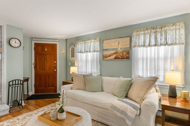221 Upper County Rd 106, Dennis, MA 02639