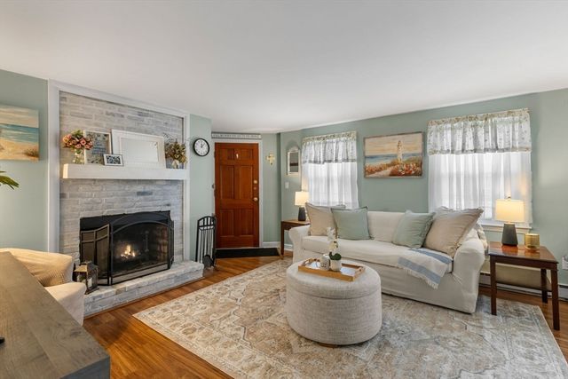221 Upper County Rd 106, Dennis, MA 02639