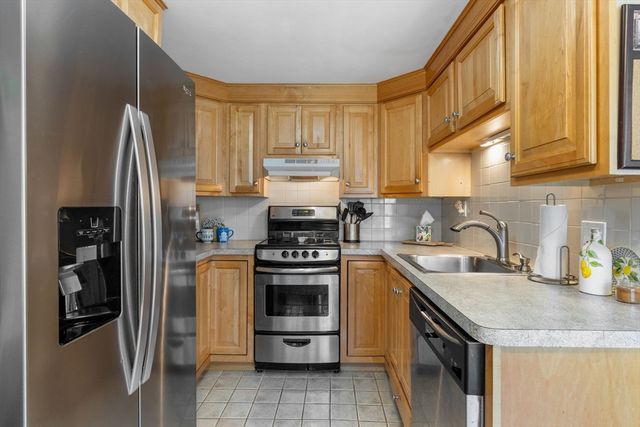 221 Upper County Rd 106, Dennis, MA 02639