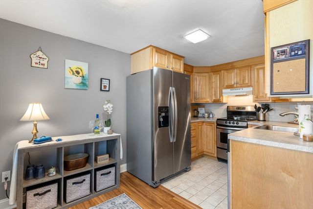 221 Upper County Rd 106, Dennis, MA 02639