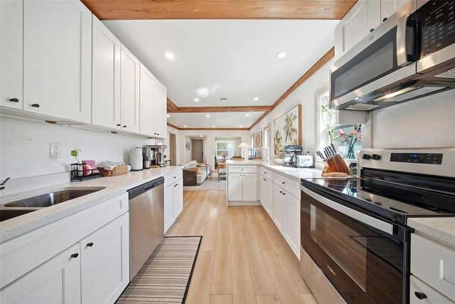 3036 EMERSON AVENUE S, St Petersburg, FL 33712