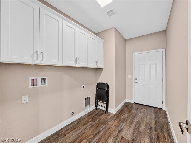 1310 Carson Street, Pahrump, NV 89048