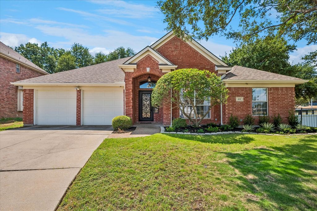 412 Manders Court, Irving, TX 75063 — exterior