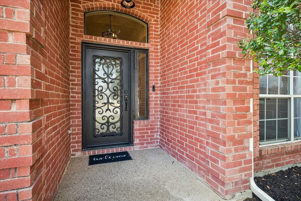 412 Manders Court, Irving, TX 75063 — photo 4