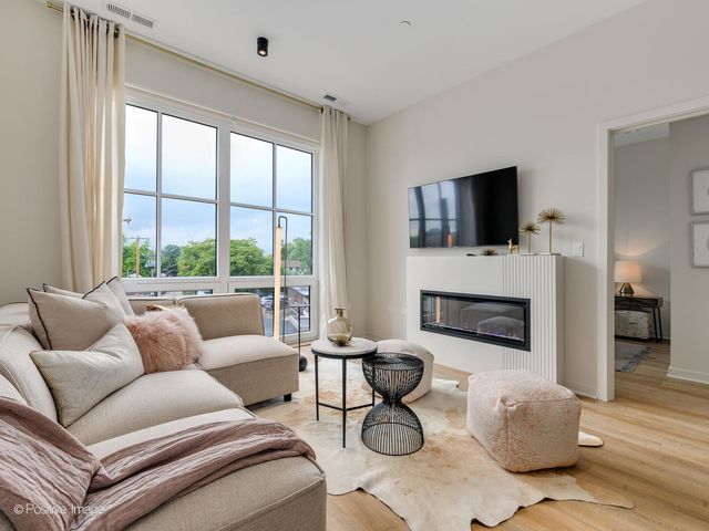 2811 Thatcher Avenue 301, River Grove, IL 60171