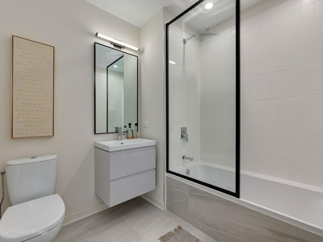 2811 Thatcher Avenue 301, River Grove, IL 60171