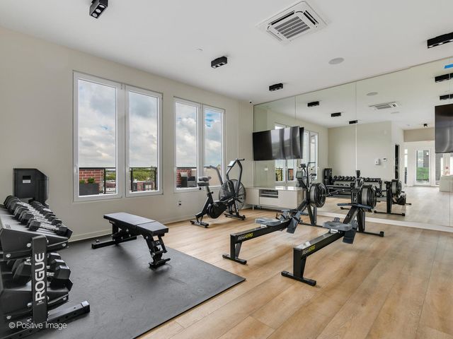 2811 Thatcher Avenue 301, River Grove, IL 60171