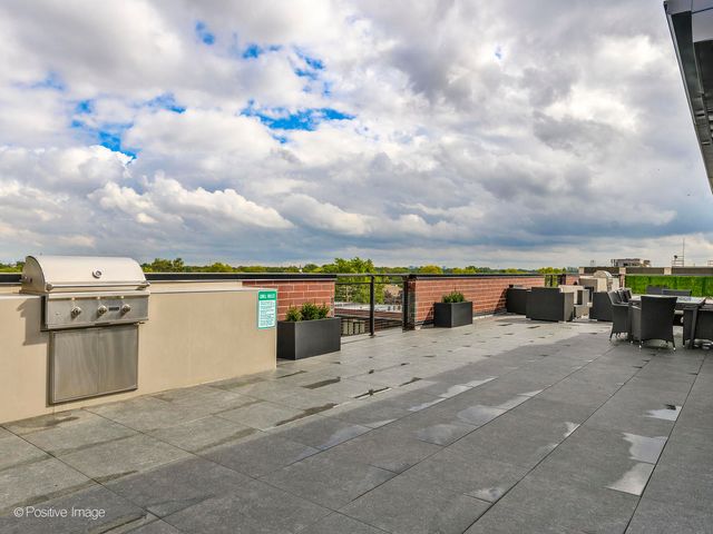 2811 Thatcher Avenue 301, River Grove, IL 60171