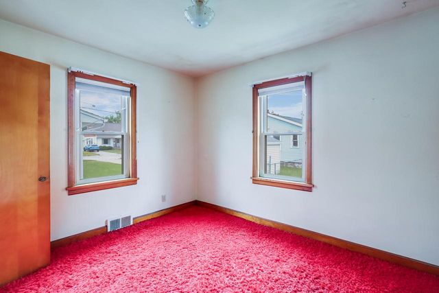 1013 Lowell STREET, Two Rivers, WI 54241