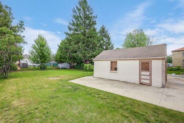 1013 Lowell STREET, Two Rivers, WI 54241