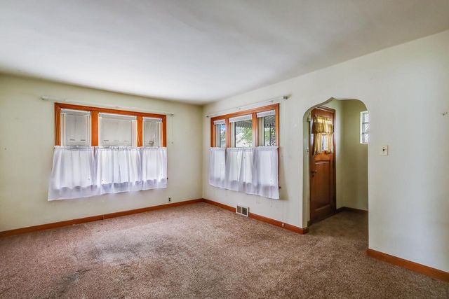 1013 Lowell STREET, Two Rivers, WI 54241