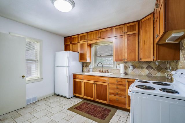 1013 Lowell STREET, Two Rivers, WI 54241