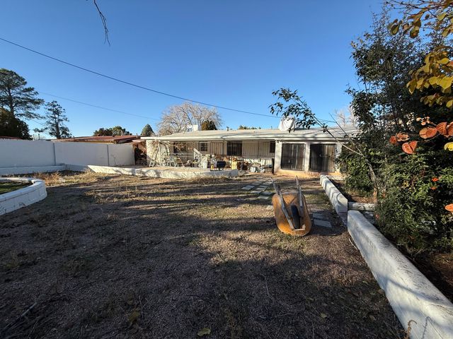 3316 Pershing Avenue SE, Albuquerque, NM 87106