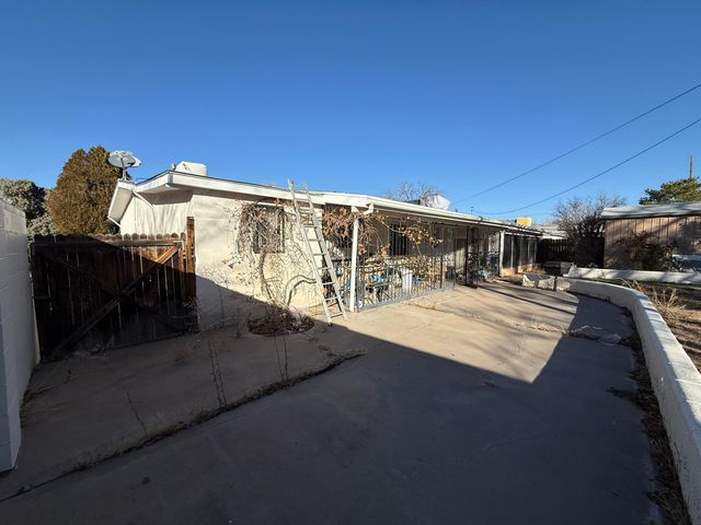 3316 Pershing Avenue SE, Albuquerque, NM 87106
