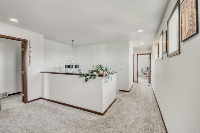 5001 44th Street S, Fargo, ND 58104