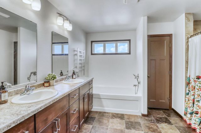 5001 44th Street S, Fargo, ND 58104
