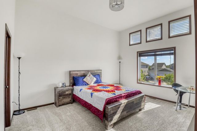 5001 44th Street S, Fargo, ND 58104